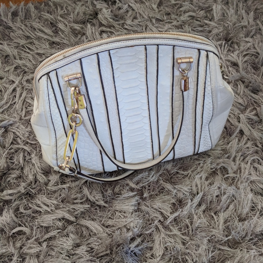 ❌SOLD❌White Coach purse - Picture 7 of 8